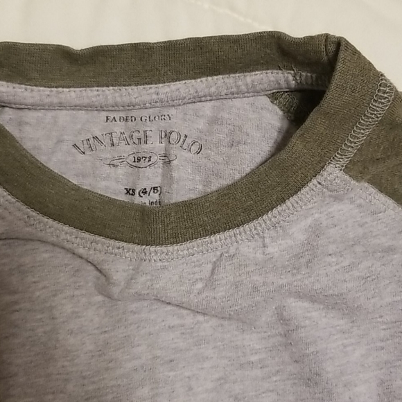 Faded Glory grey green long sleeve boys tshirt 4 5 - Picture 2 of 2